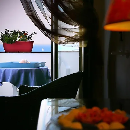Couette-café L'orizzonte Castro (Lecce)